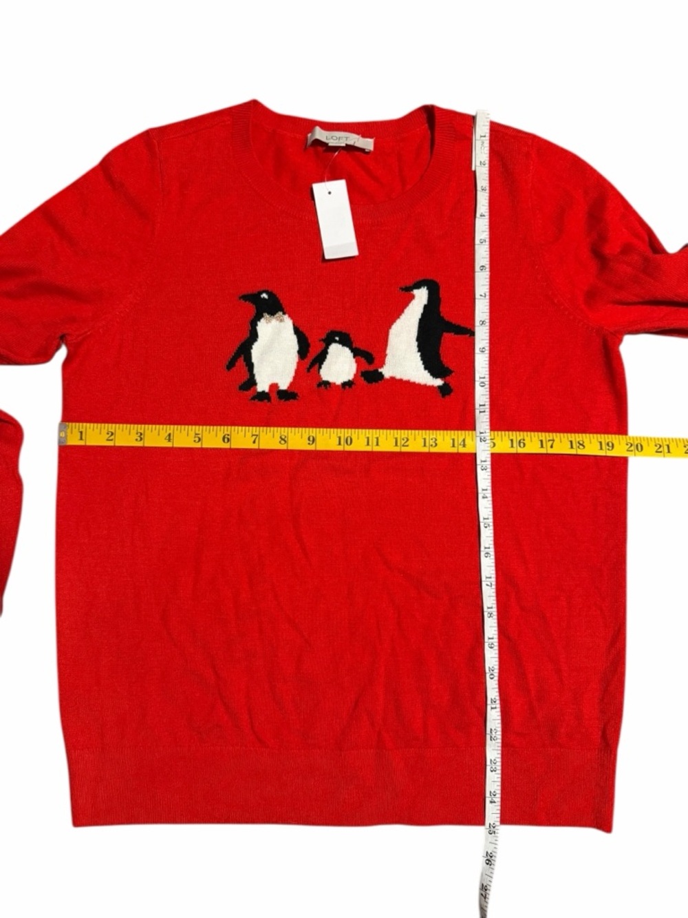 NEW Loft Red Penguin Graphic Crewneck Sweater Size Large - Picture 5 of 7